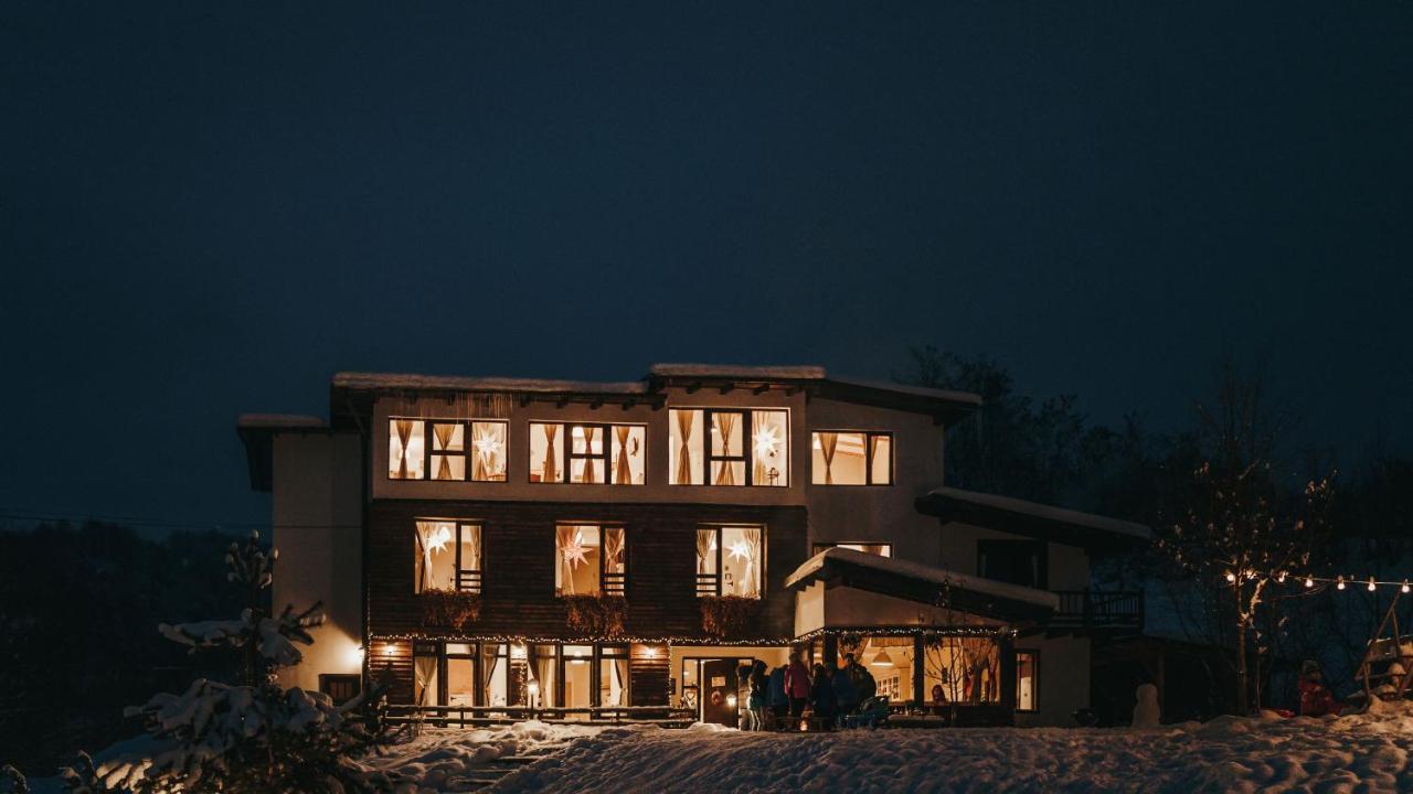 Talhaus Hotell Vişeu de Sus Eksteriør bilde