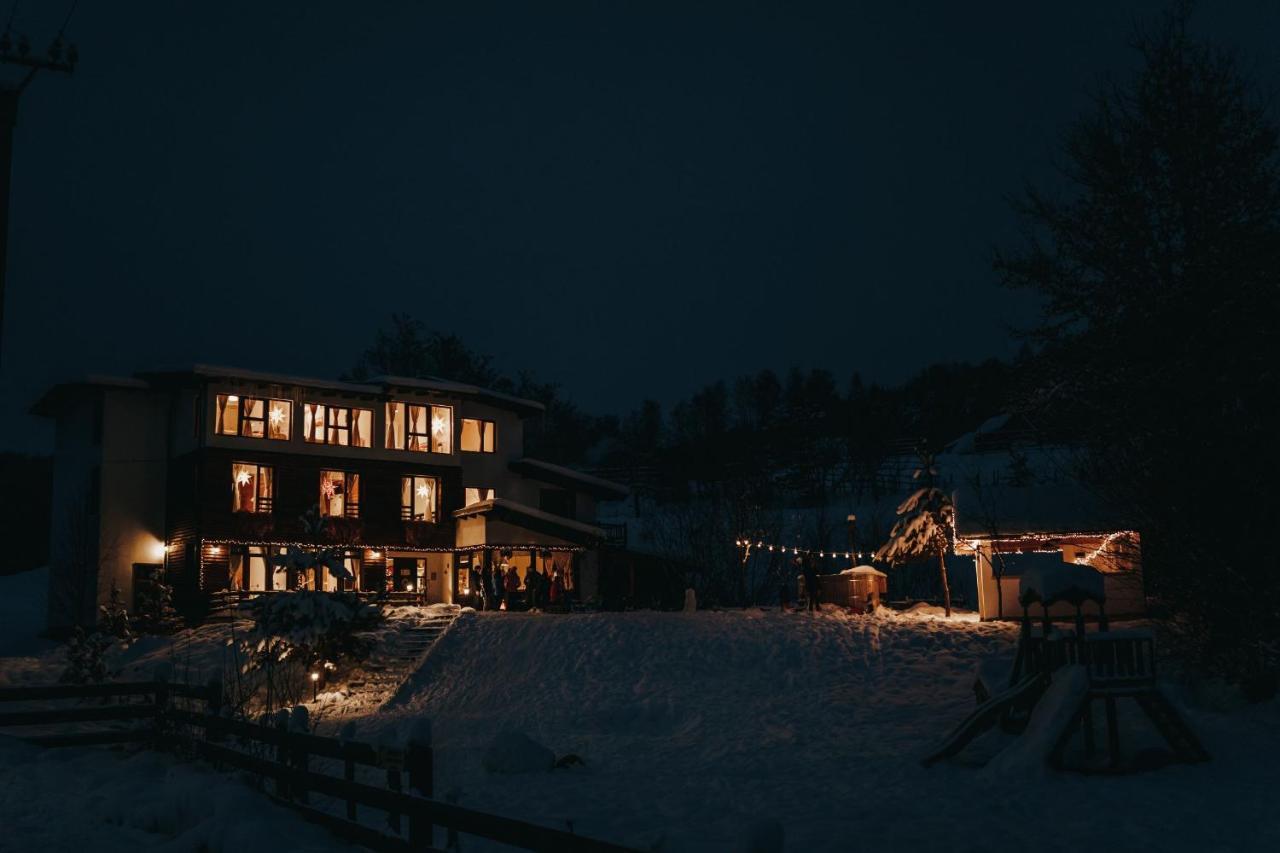 Talhaus Hotell Vişeu de Sus Eksteriør bilde
