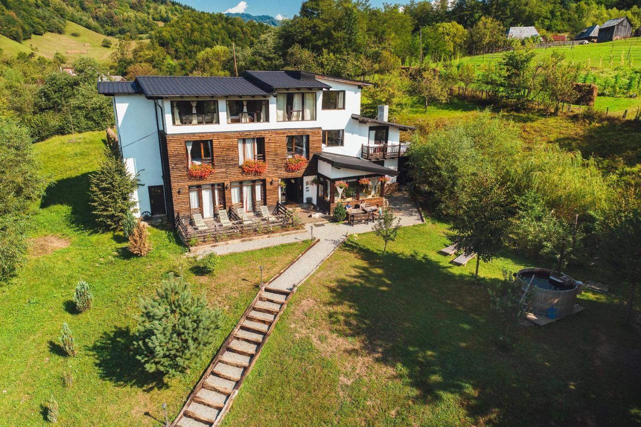 Talhaus Hotell Vişeu de Sus Eksteriør bilde