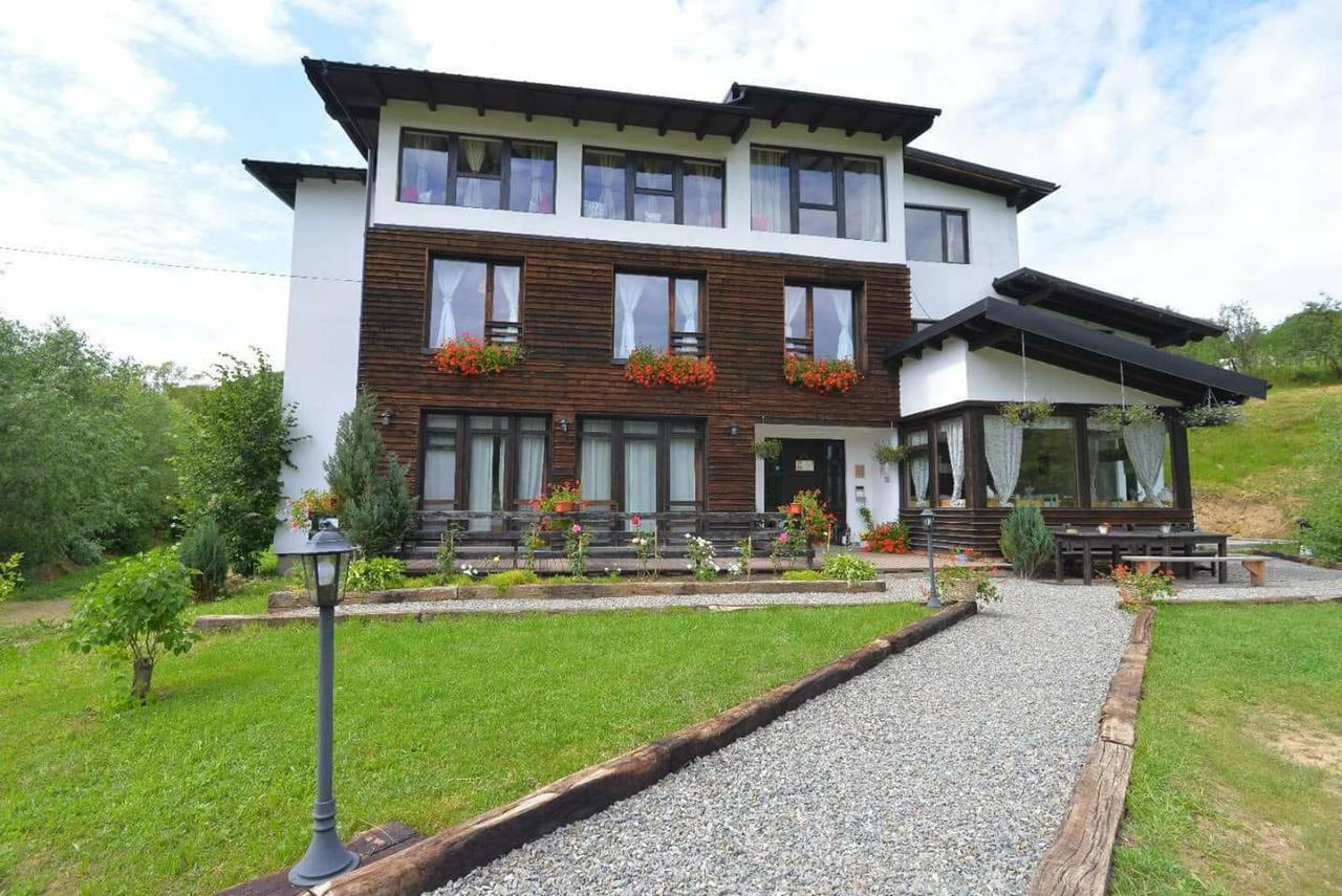 Talhaus Hotell Vişeu de Sus Eksteriør bilde